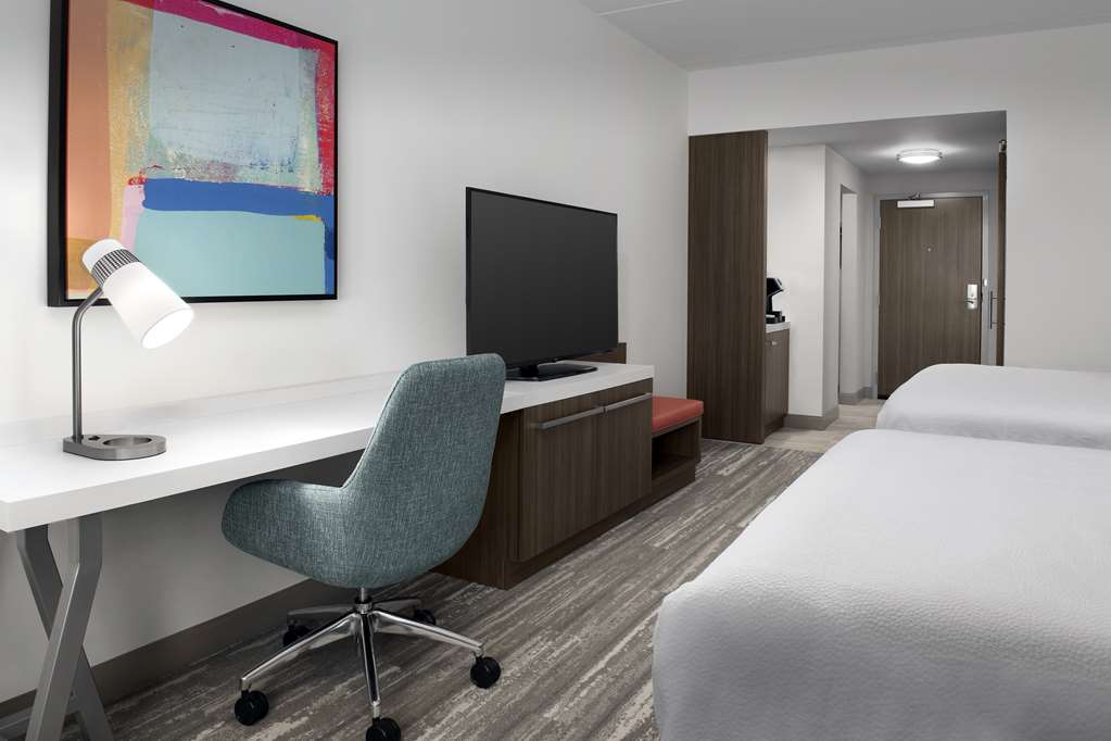 Фото Hilton Garden Inn Pensacola Downtown