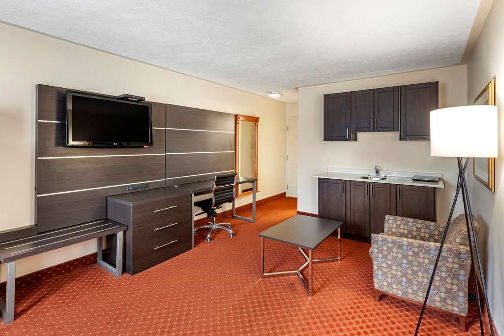 Фото SureStay Plus Hotel by Best Western Kincardine