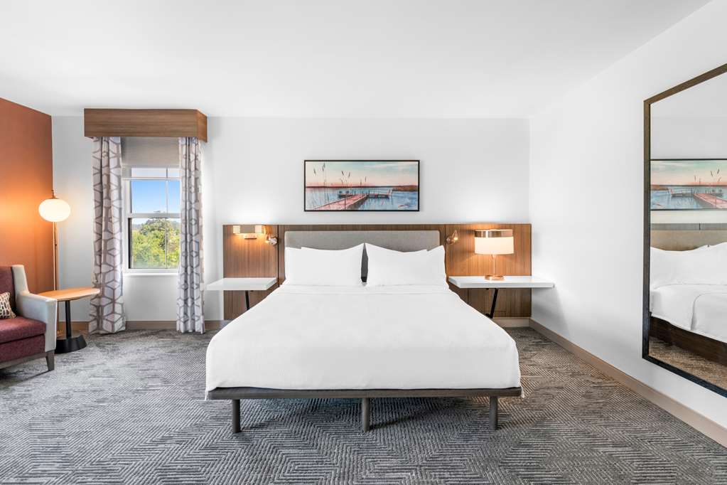 Фото Hilton Garden Inn Suffolk Riverfront