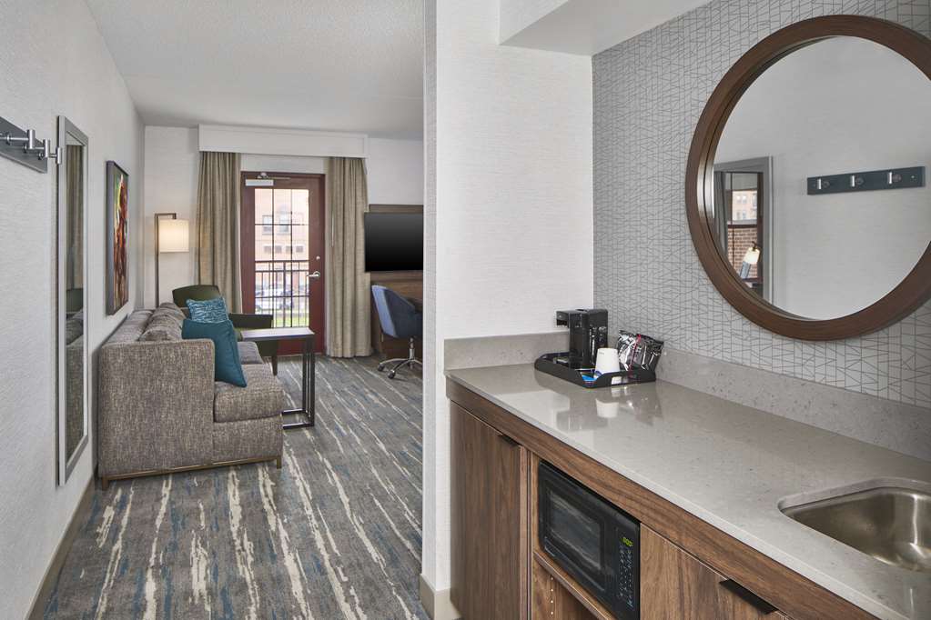 Фото Hampton Inn & Suites Saratoga Springs Downtown