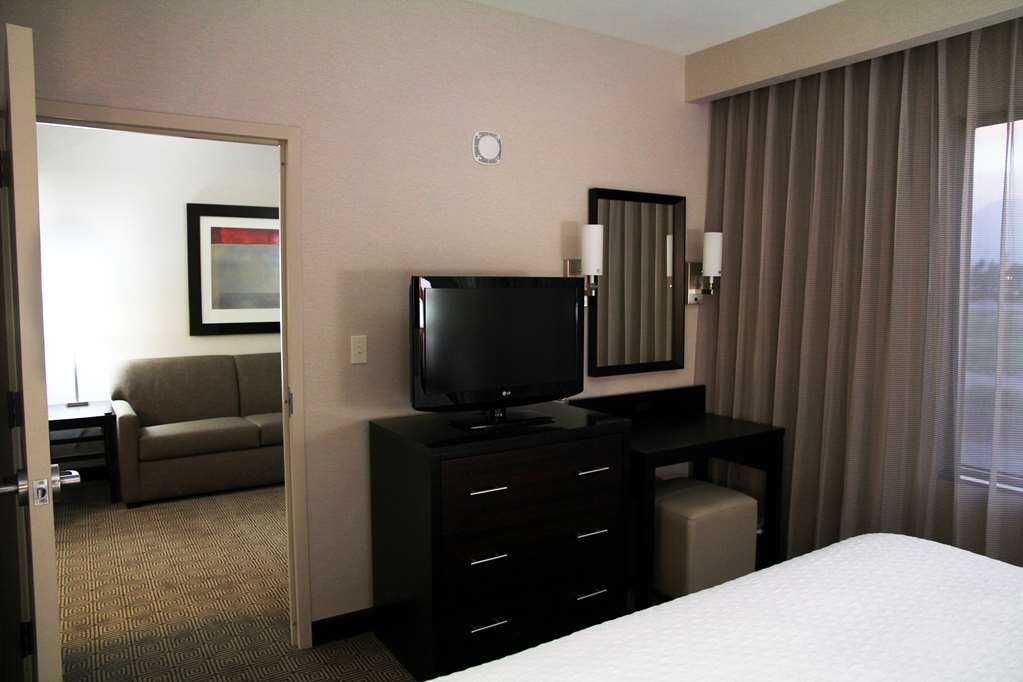 Фото Embassy Suites Ontario Airport