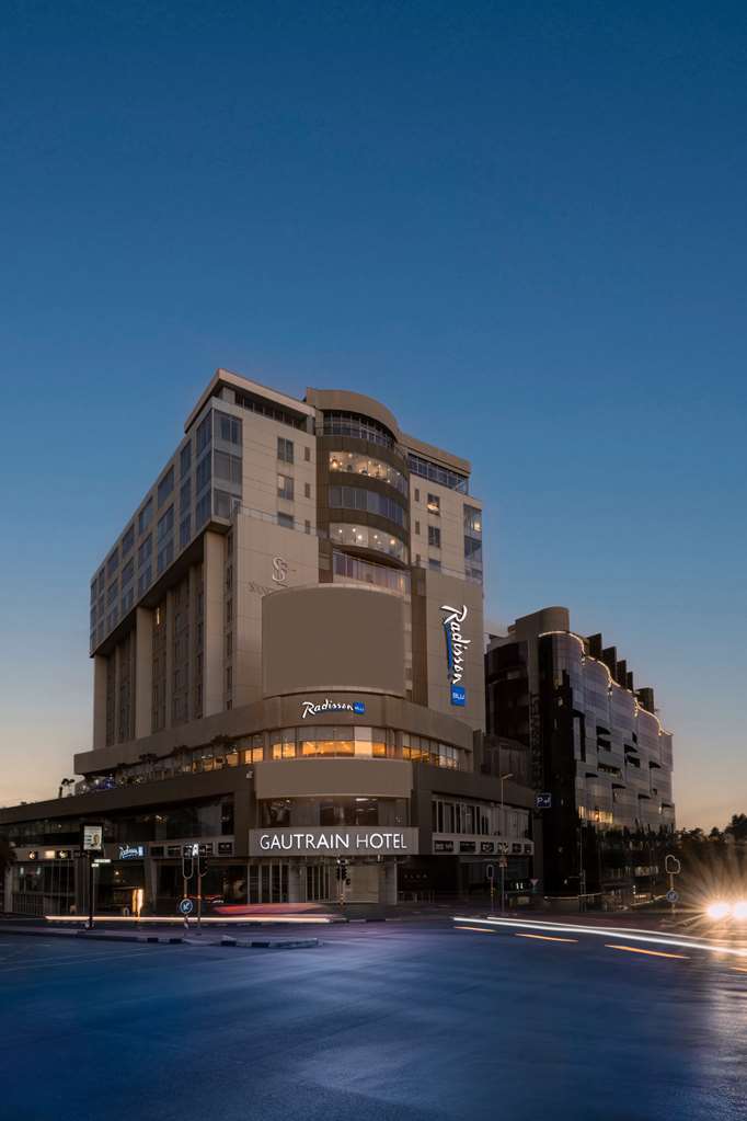 Фото Radisson Blu Gautrain Hotel, Sandton Johannesburg