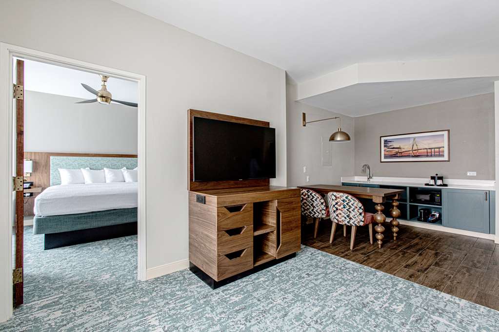 Фото Hampton Inn & Suites Charleston/West Ashley