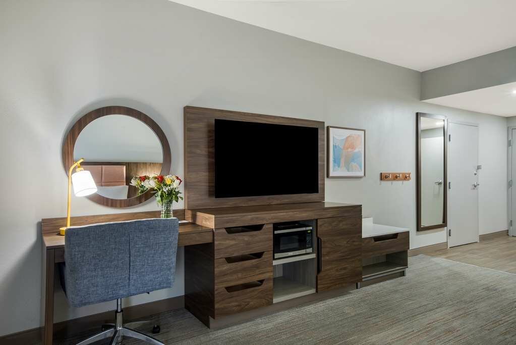 Фото Hampton Inn Linden