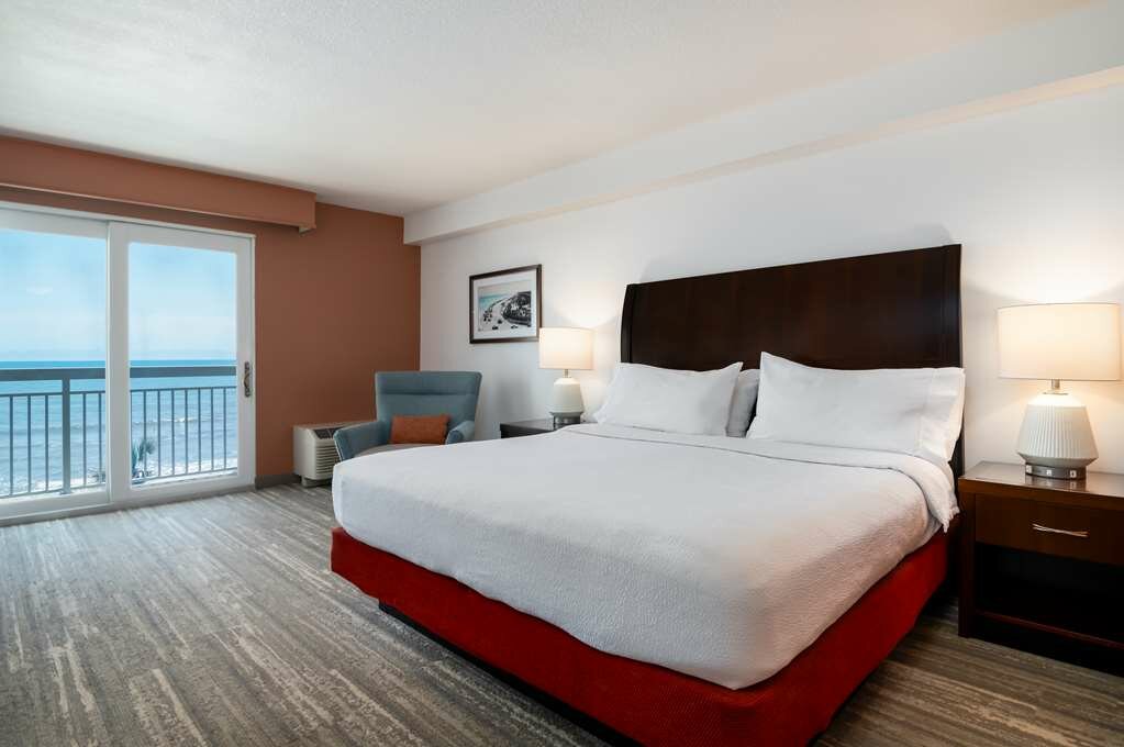 Фото Hilton Garden Inn Daytona Beach Oceanfront