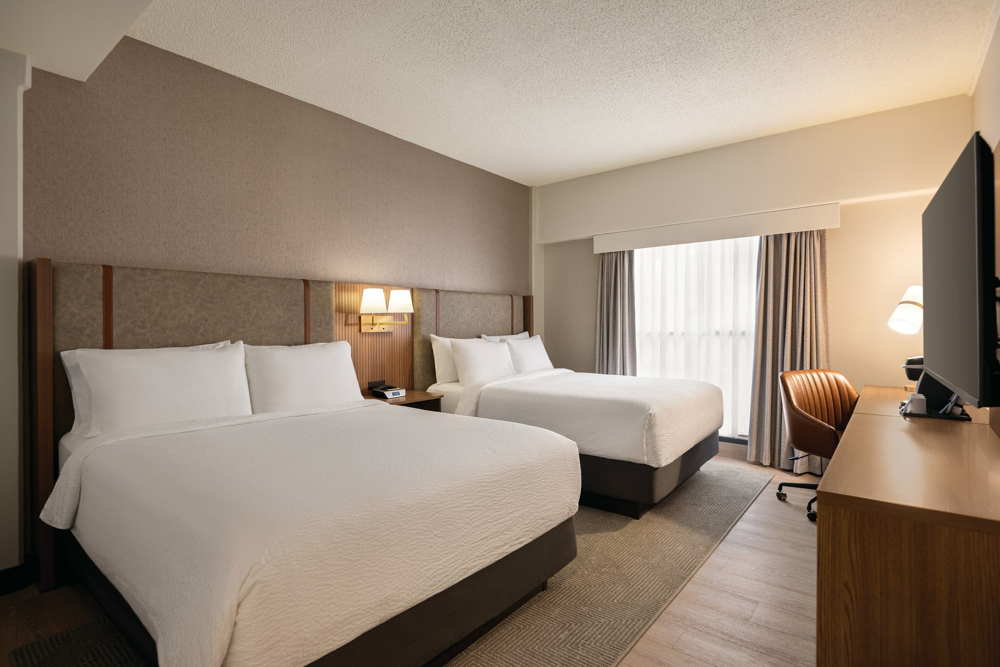 Фото Holiday Inn Hotel & Suites Vancouver Downtown, an Ihg Hotel