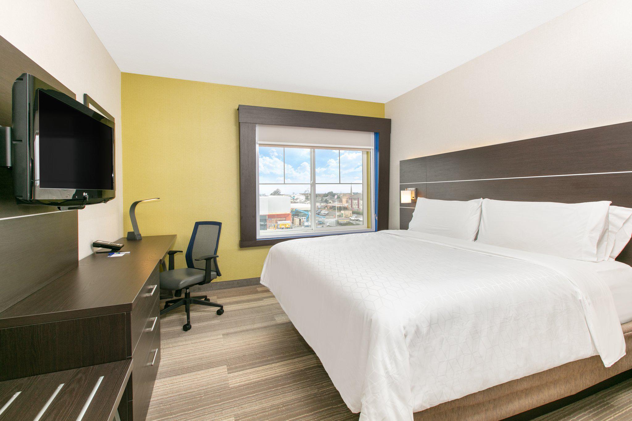 Фото Holiday Inn Express Hotel & Suites Seaside-Convention Center, an Ihg Hotel