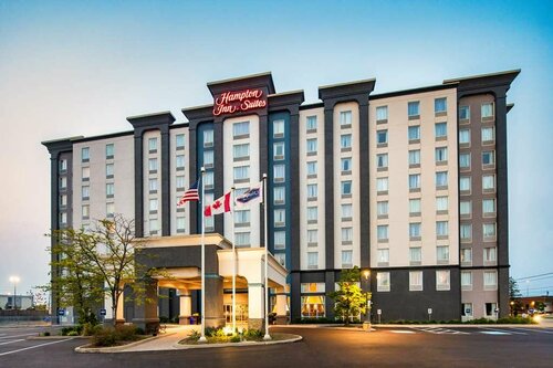 Гостиница Hampton Inn & Suites by Hilton Toronto Airport в Миссиссаге