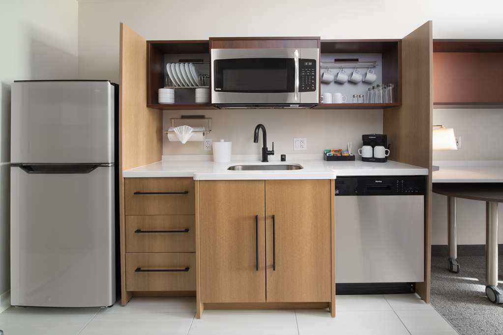 Фото Home2 Suites by Hilton Albuquerque Airport