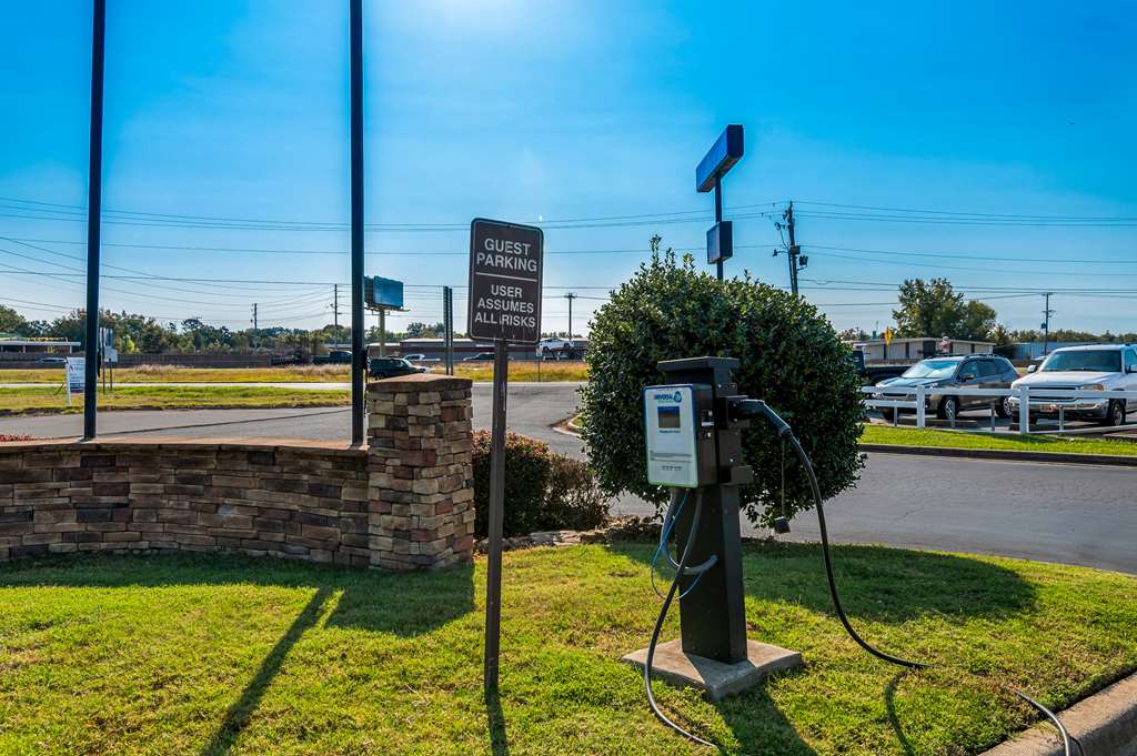 Фото Best Western Sherwood Inn & Suites