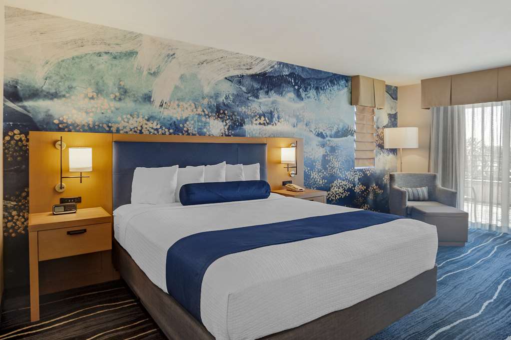 Фото Best Western Plus Marina Gateway Hotel