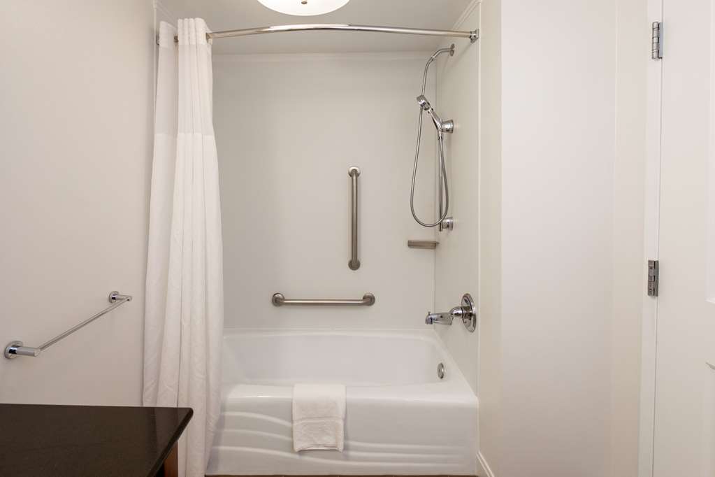 Фото Hampton Inn & Suites Raleigh/Cary I-40