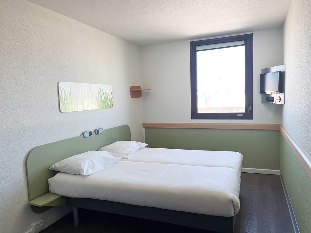 Фото Ibis Budget Nimes Centre Gare