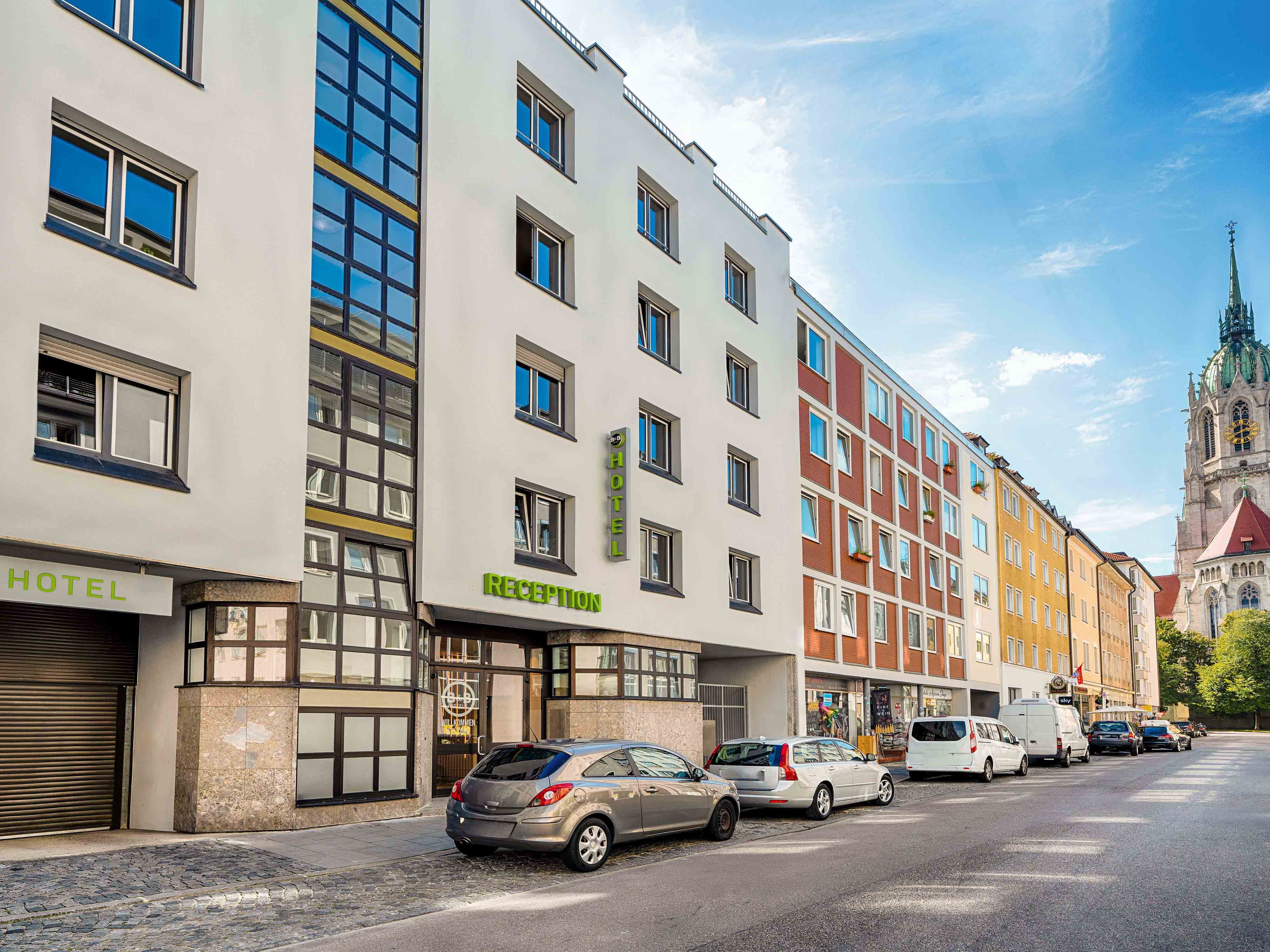 Фото B&b Hotel München-Hbf