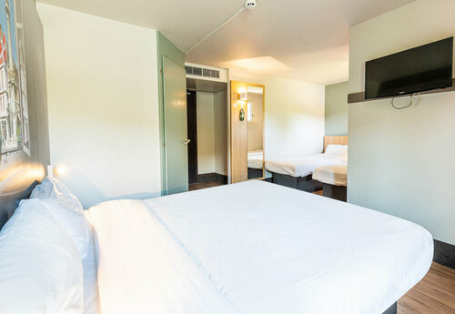 Гостиница B&B Hôtel Chambery La Cassine в Шамбери