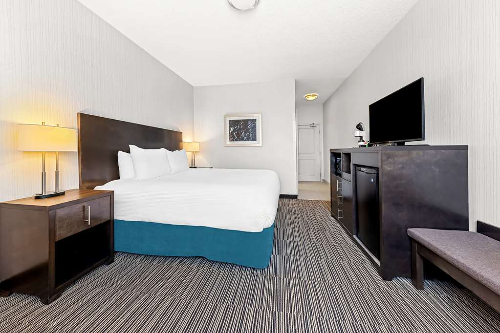Фото Best Western Plus Airdrie Gateway