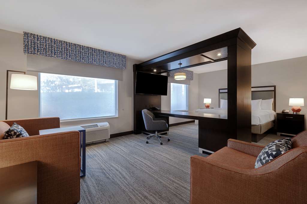 Фото Hampton Inn & Suites Seattle/Federal Way
