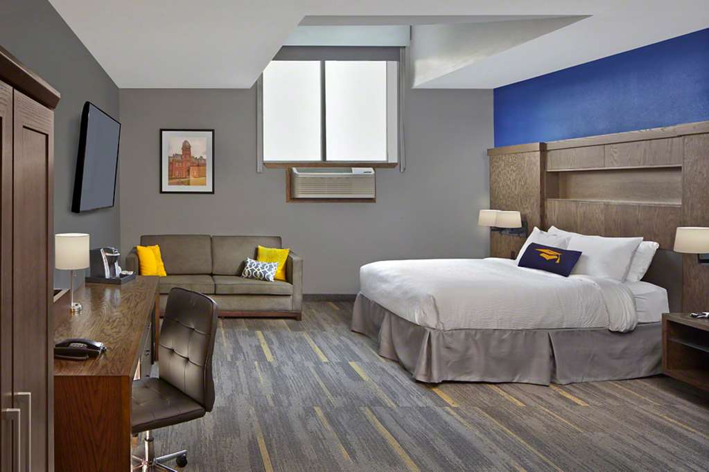 Фото Scholar Morgantown, Tapestry Collection by Hilton
