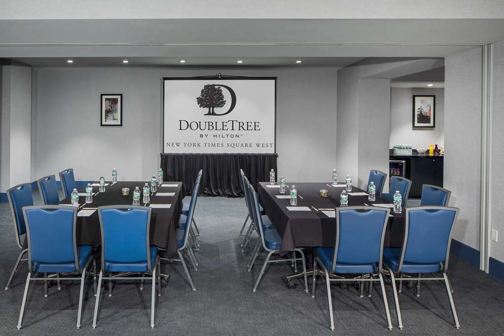 Фото DoubleTree by Hilton New York Times Square West