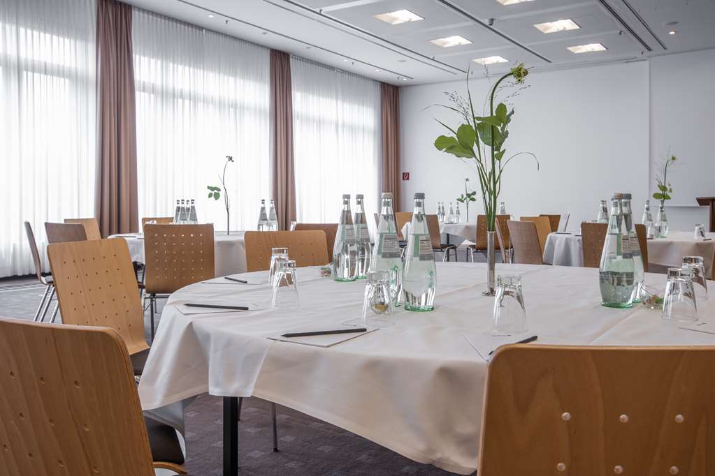 Фото Radisson Blu Hotel, Hannover