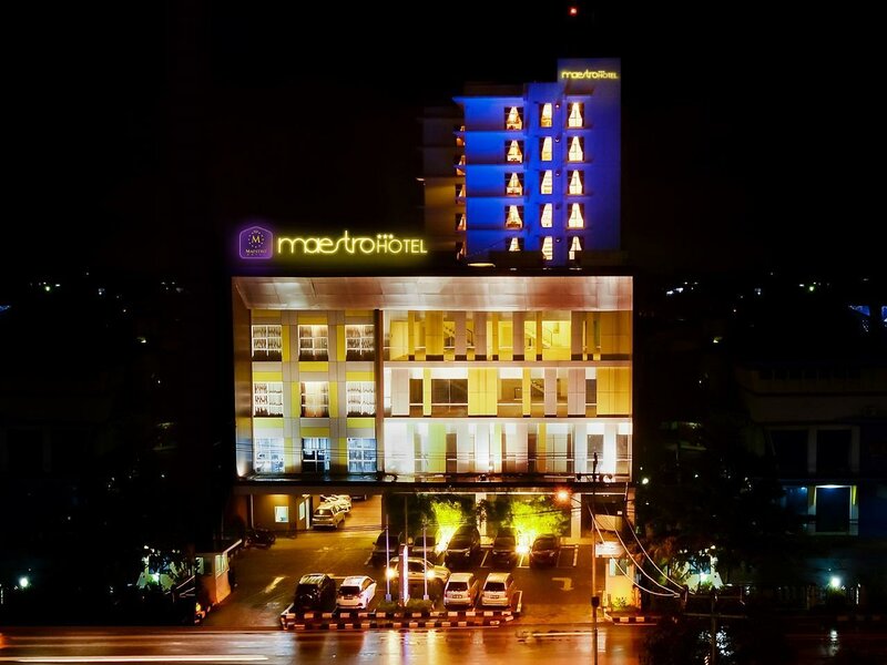 Гостиница Maestro Hotel Kota Baru в Понтианаке
