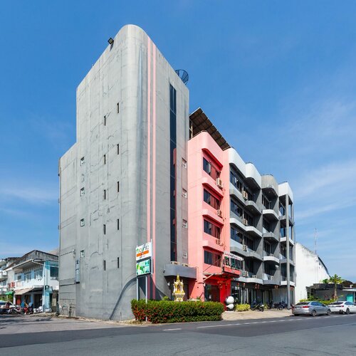 Гостиница Recenta Style Phuket Town на Пхукете