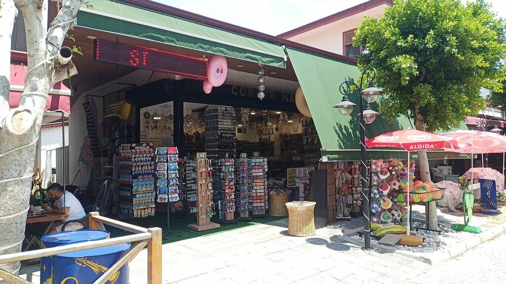 Gift and souvenir shop Cornelkumköy market hediyelik, Manavgat, photo