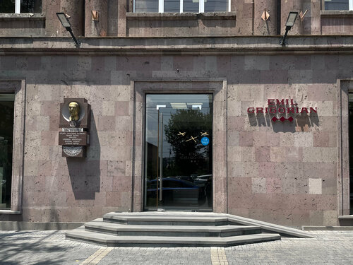 Emil Grigorian Fotoğraf 3