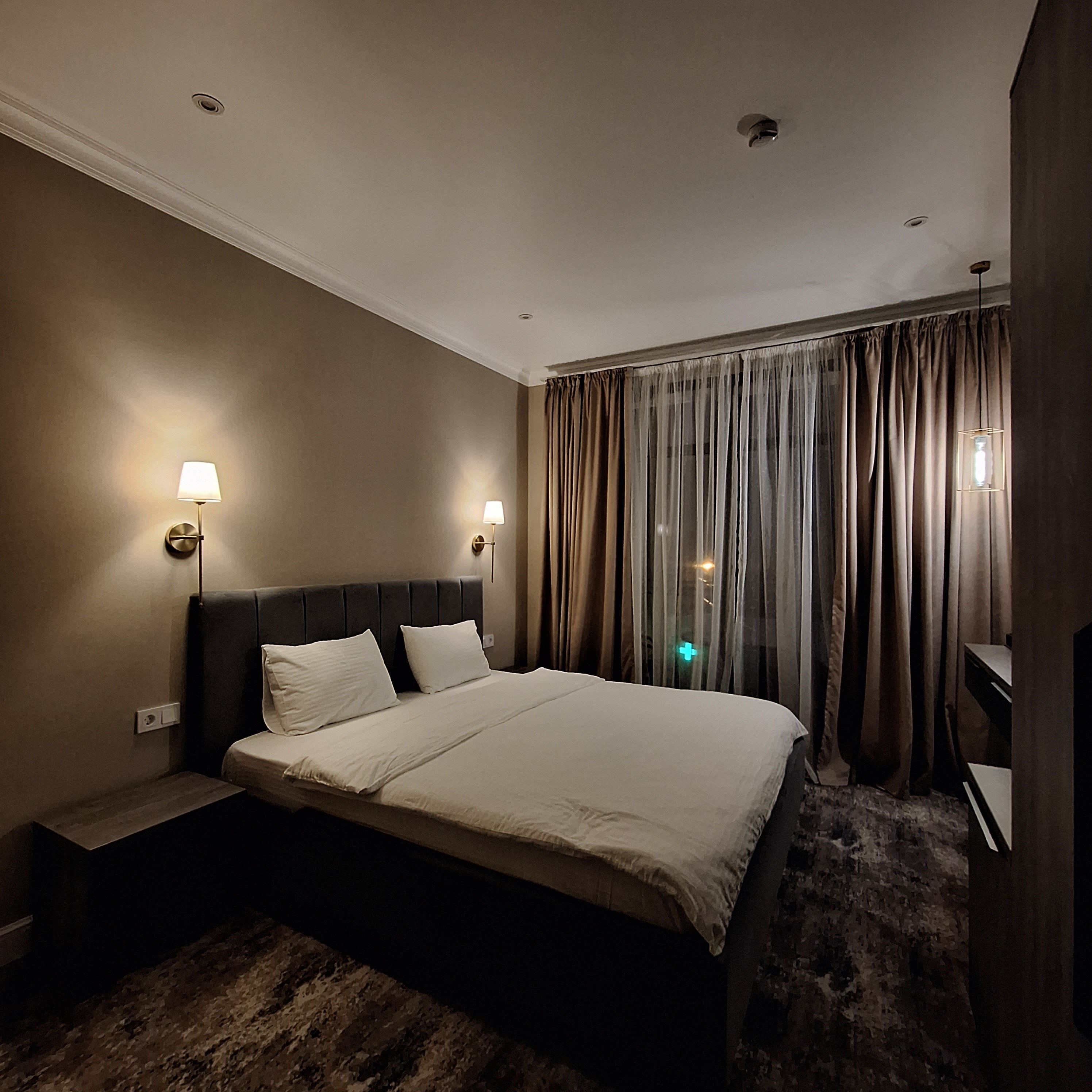 Фото отеля 2