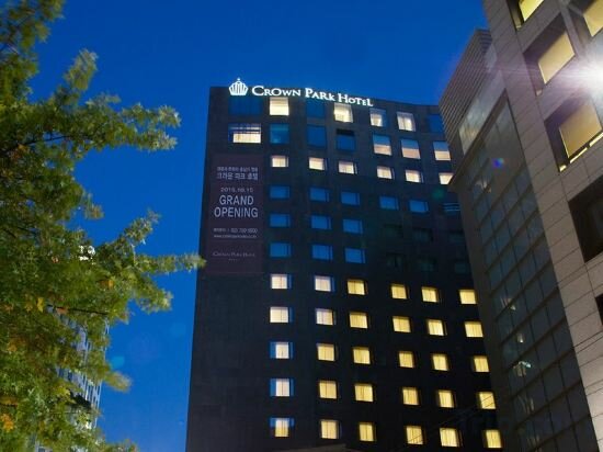 Фото Crown Park Hotel