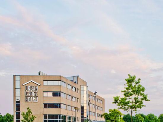 Фото Urban Lodge Hotel