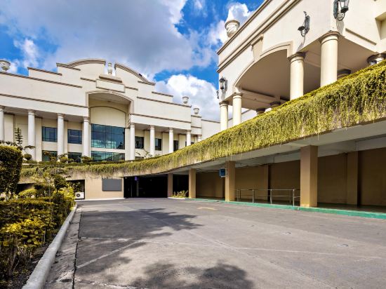 Фото Waterfront Cebu City Hotel & Casino