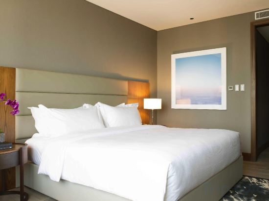 Фото Makati Diamond Residences