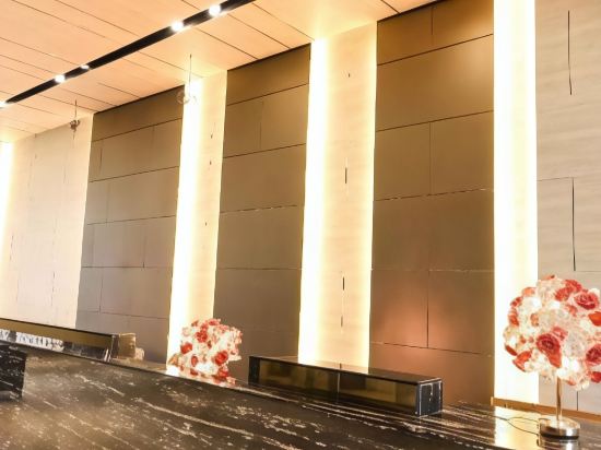 Фото Red Hotel Cubao, Quezon City