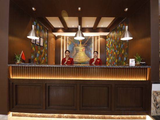 Фото Lakhey Hotel