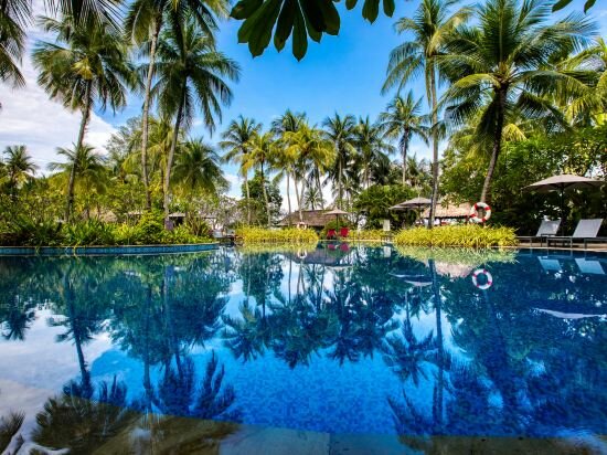 Фото Parkroyal Penang Resort