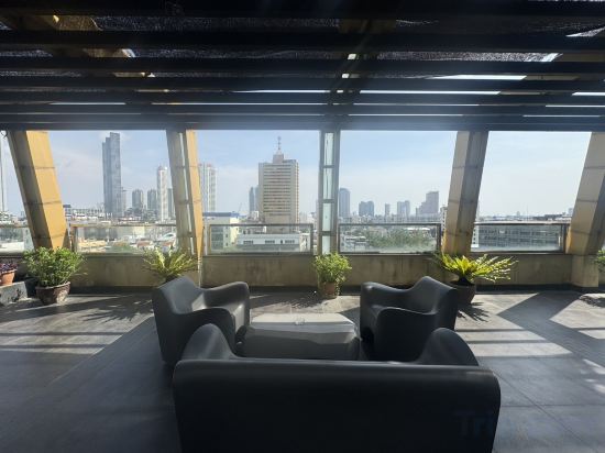 Фото Bella B All Suite Bangkok