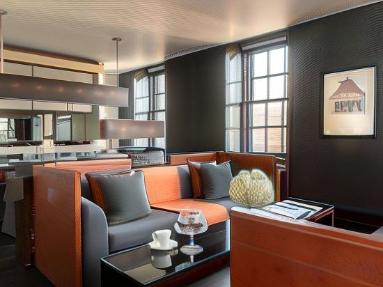 Фото Grosvenor House Suites