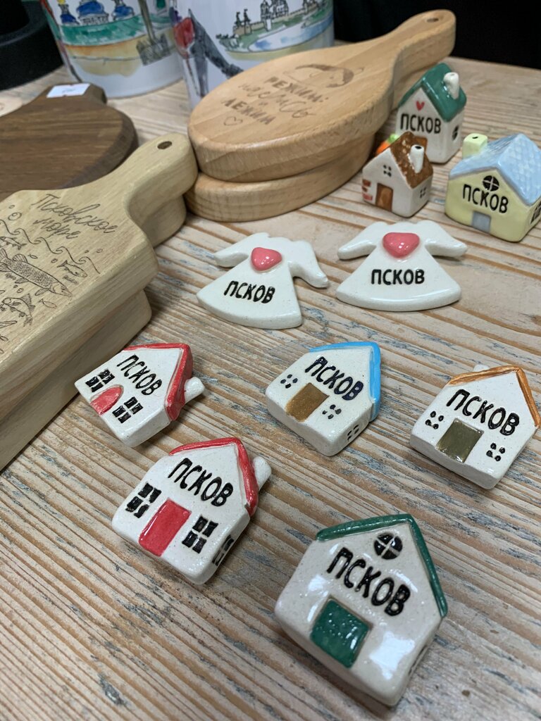 Gift and souvenir shop Avec Plaisir, Pskov, photo