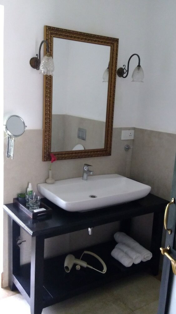 Фото Fort Tiracol Heritage Hotel