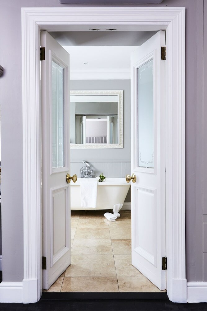 Фото The Devon Valley Hotel