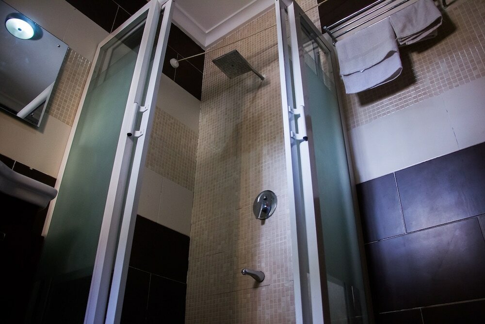 Фото Chelsea Suites Annex