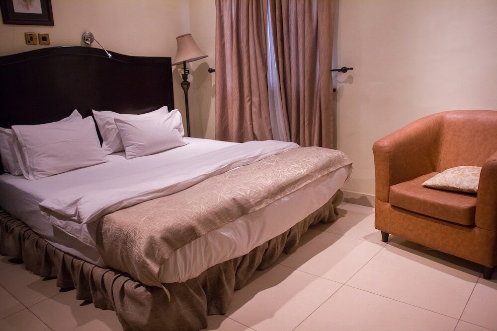 Фото Tivoli Residence & Bar