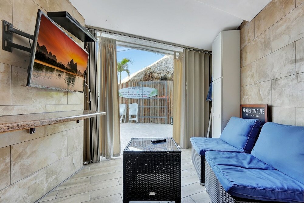 Фото Ocean Manor Beach Hotel