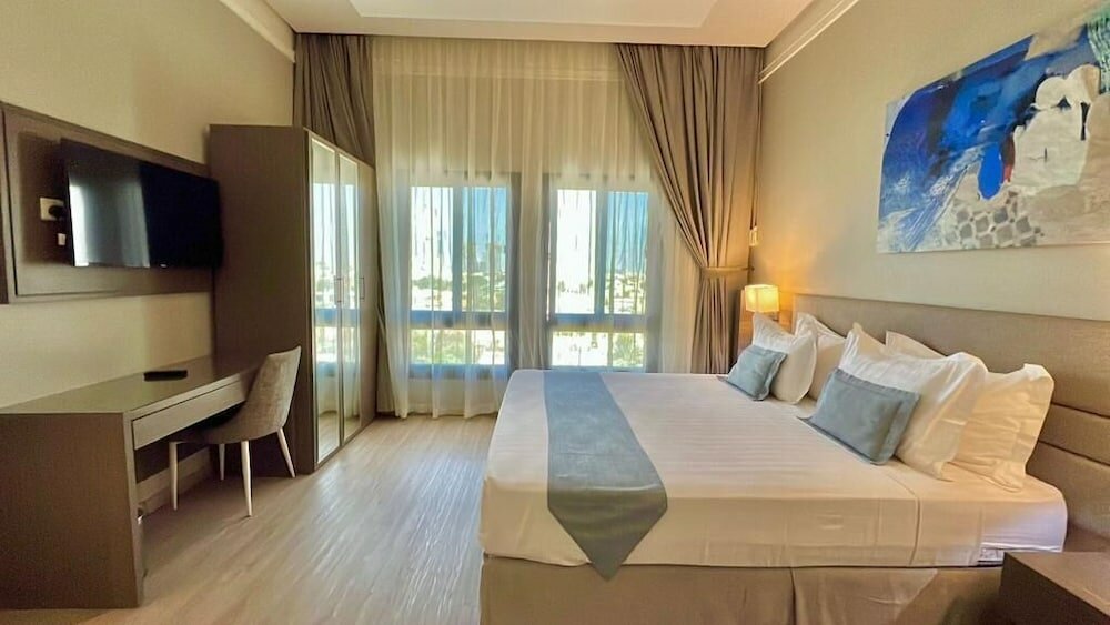 Фото Loren Suites Corniche