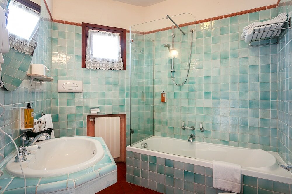 Фото Hotel Stefania Boutique Hotel by the Beach