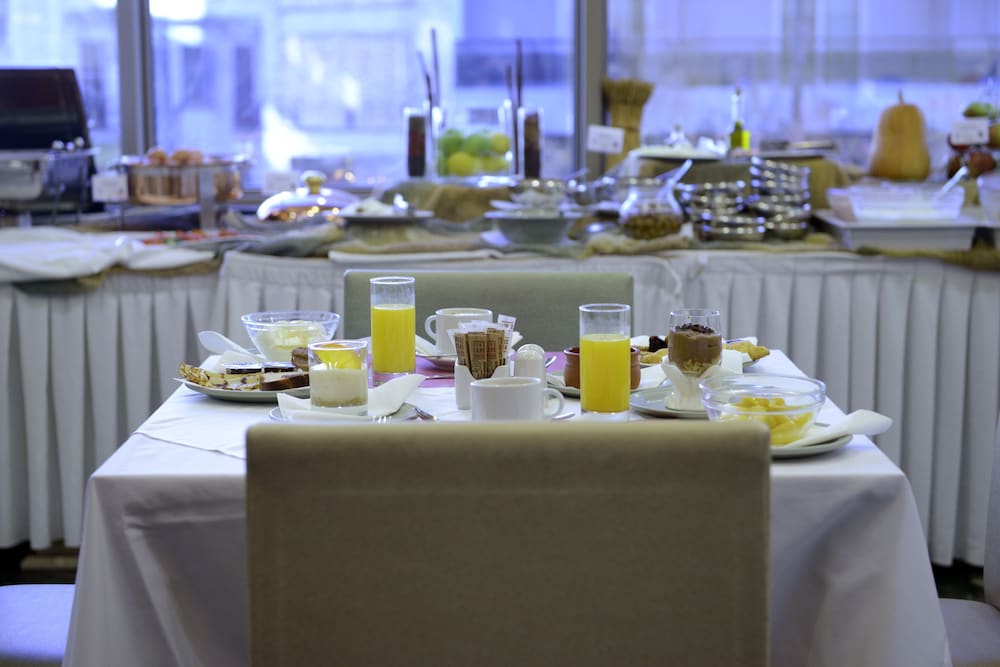 Фото Dorian Inn Hotel