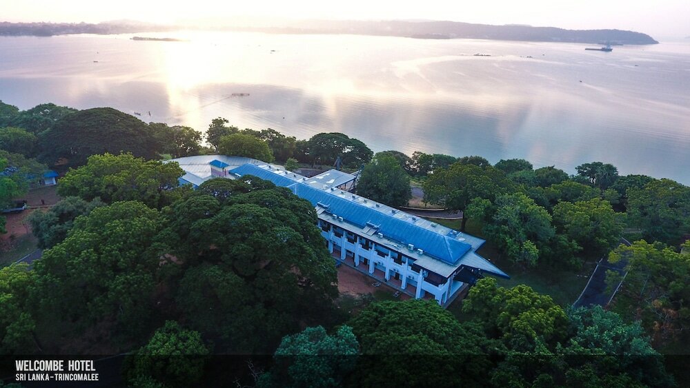 Фото Welcombe Hotel