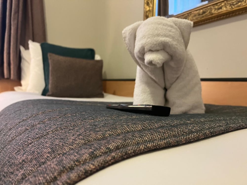 Фото Tudor Court Hotel