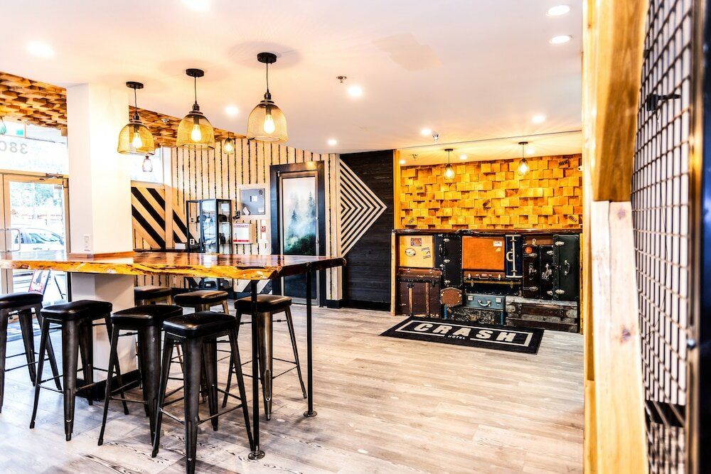 Фото Crash Hotel Squamish